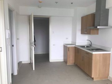 Studio Unit For Sale at The Residences Commonwealth