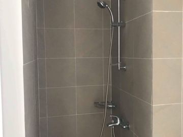 Studio Unit For Sale at The Residences Commonwealth