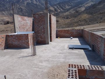 VENTA DE CASA EN MODERNA URB. SAN ANTONIO DE PACHACAMAC