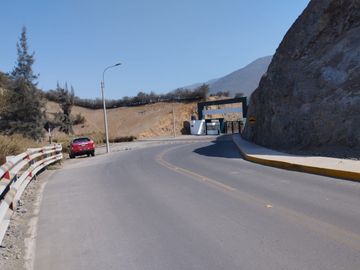 VENTA DE CASA EN MODERNA URB. SAN ANTONIO DE PACHACAMAC