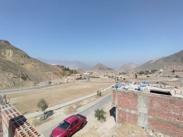 VENTA DE CASA EN MODERNA URB. SAN ANTONIO DE PACHACAMAC