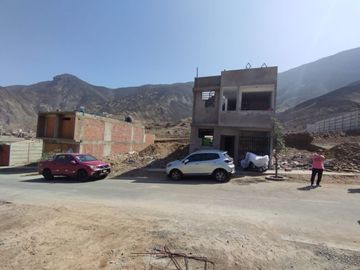 VENTA DE CASA EN MODERNA URB. SAN ANTONIO DE PACHACAMAC