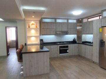 CASA DE VENTA en el QUINCHE, con terreno