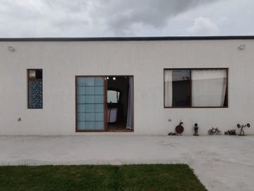 CASA DE VENTA en el QUINCHE, con terreno