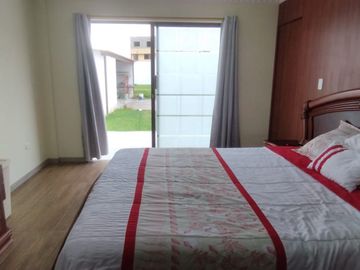 CASA DE VENTA en el QUINCHE, con terreno