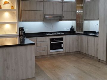CASA DE VENTA en el QUINCHE, con terreno