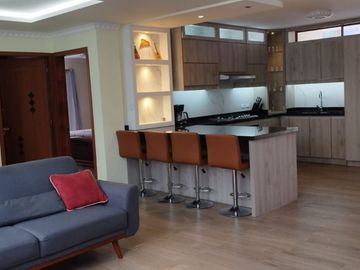CASA DE VENTA en el QUINCHE, con terreno