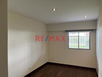Vendo Exclusivo Departamento En Surco 3 Cocheras