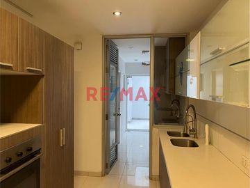 Vendo Exclusivo Departamento En Surco 3 Cocheras