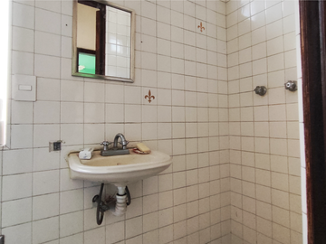 PROPIEDAD DE 447m2 EN VENTA EN LA COLONIA MODERNA
