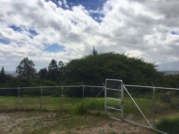 Terreno en Venta en Tumbaco 2250 m² Sector La Ceramica