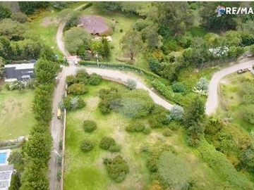 Terreno en Venta en Tumbaco 2250 m² Sector La Ceramica