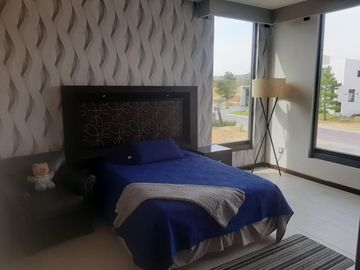VENDO O RENTO CASA CON COLINDANCIA A CAMPO DE GOLF EN EL BOSQUE COUNTRY CLUB