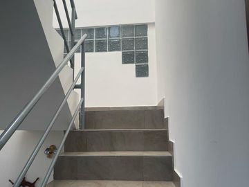 Santa Elena, Venta de casa 4 dormitorios y Edificio de 4 departamentos y 2 locales