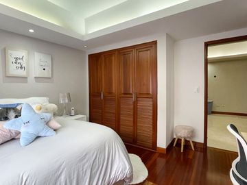 Excepcional casa esquinera en conjunto residencial con 230 m2. Pinares. Pereira - Colombia.