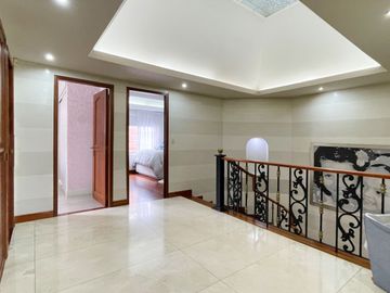 Excepcional casa esquinera en conjunto residencial con 230 m2. Pinares. Pereira - Colombia.