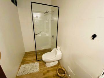 SE ALQUILA LINDO DEPARTAMENTO EN PLAYA BLANCA  EN LA MEJOR ZONA DE PUNTA HERMOSA