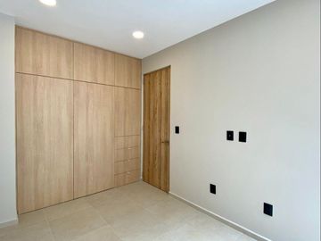 GRAN DEPARTAMENTO DE 3 RECAMARAS Y 2 NIVELES EN NARVARTE PONIENTE
