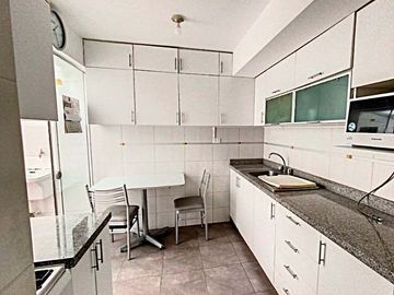 VENDO amplio y cómodo Dpto. 155m2, Av Boulevard, San Borja