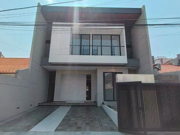 Dijual Rumah Manyar Jaya Mewah New 2 Lantai Dekat Nginden Klampis SHM