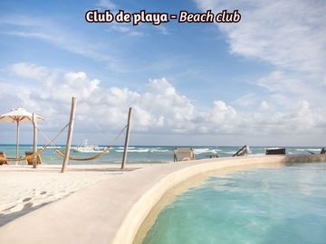 Condominio en venta, club de playa, golf, alberca, Playa del Carmen.
