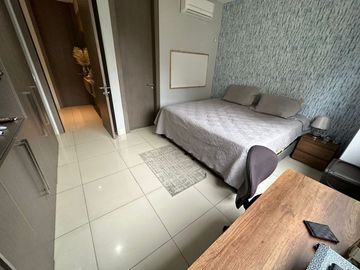Apartamento de 3 habitaciónes con baño! Sector residencial Alto Prado!