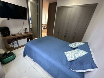 Apartamento de 3 habitaciónes con baño! Sector residencial Alto Prado!