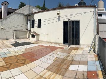 LOMAS DE VALLE DORADO CASA PARA DEMOLER EN VENTA