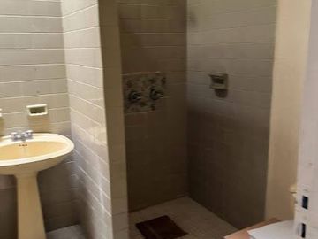 LOMAS DE VALLE DORADO CASA PARA DEMOLER EN VENTA