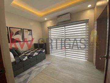 Townhouses for Sale in Bahay Toro, Project 8, Quezon City