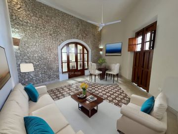 CASA COLONIAL EN ESQUINA REMODELADA EN EL CENTRO DE MÉRIDA, YUCATÁN