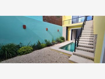 CASA COLONIAL EN ESQUINA REMODELADA EN EL CENTRO DE MÉRIDA, YUCATÁN