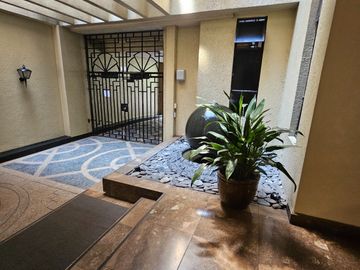 MCL-FOR SALE: 2 Bedroom Unit in The Renaissance, Makati