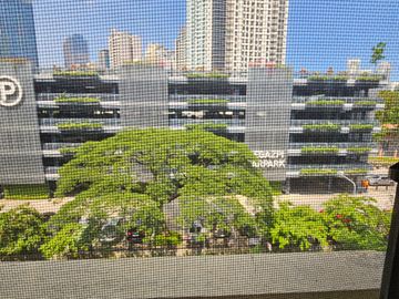 MCL-FOR SALE: 2 Bedroom Unit in The Renaissance, Makati