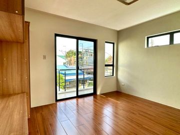 149sqm House and lot For sale (Ready For Occupancy) with 6 Bedrooms 2 Garage in Greenwoods Pasig City (PH2831)