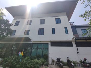 Selling Office in Suan Luang area