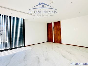 Residencia Nueva en Venta Puerta Las Lomas Andares Zapopan