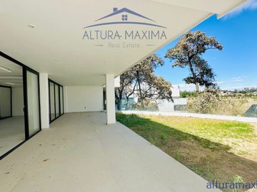 Residencia Nueva en Venta Puerta Las Lomas Andares Zapopan