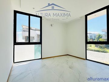 Residencia Nueva en Venta Puerta Las Lomas Andares Zapopan