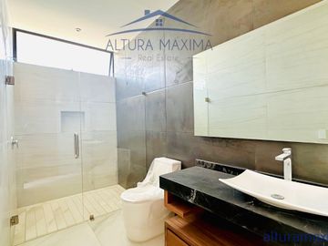 Residencia Nueva en Venta Puerta Las Lomas Andares Zapopan