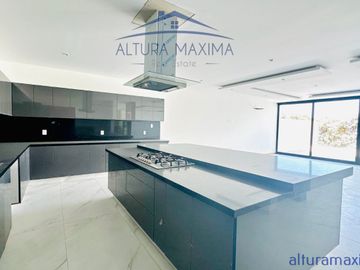Residencia Nueva en Venta Puerta Las Lomas Andares Zapopan