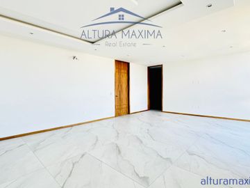 Residencia Nueva en Venta Puerta Las Lomas Andares Zapopan