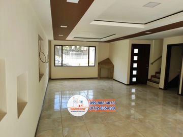 Hermosa casa por estrenar en condominio, Sector Molinopamba Alto C1266