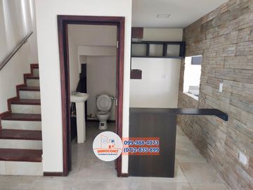 Hermosa casa por estrenar en condominio, Sector Molinopamba Alto C1266