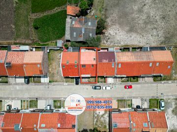 Hermosa casa por estrenar en condominio, Sector Molinopamba Alto C1266