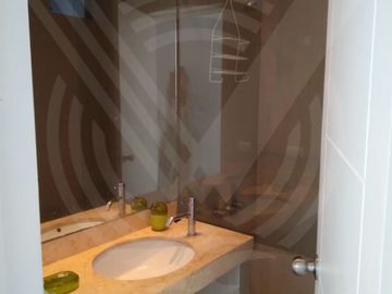 OPORTUNIDAD: SE VENDE 4 CASAS EN UNO CON ÁREAS COMUNES