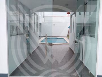 OPORTUNIDAD: SE VENDE 4 CASAS EN UNO CON ÁREAS COMUNES
