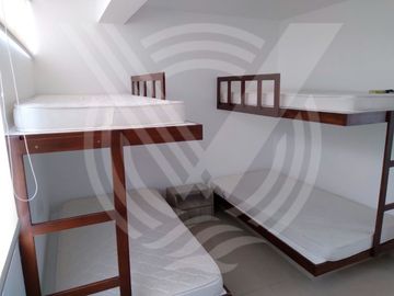 OPORTUNIDAD: SE VENDE 4 CASAS EN UNO CON ÁREAS COMUNES