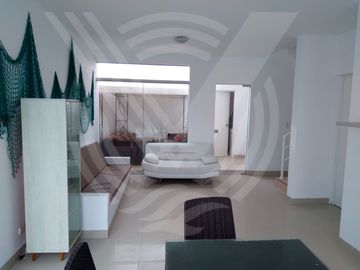OPORTUNIDAD: SE VENDE 4 CASAS EN UNO CON ÁREAS COMUNES