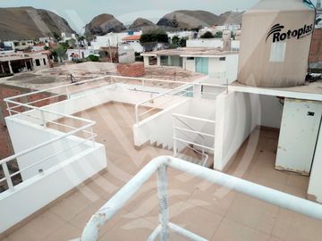OPORTUNIDAD: SE VENDE 4 CASAS EN UNO CON ÁREAS COMUNES